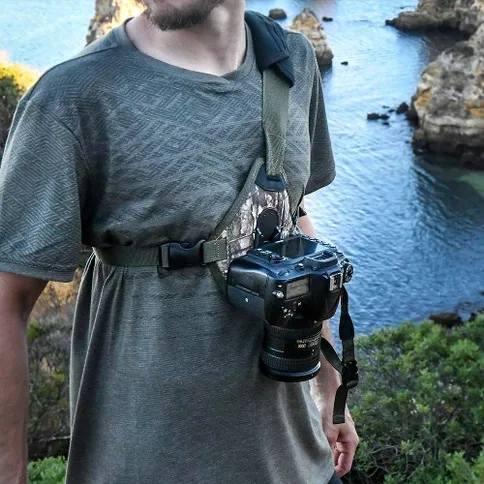 Cotton-Carrier-Skout-G2-Sling-style-Harness-for-1-camera-Camouflage_3.jpg