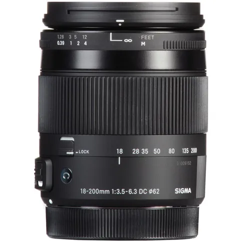 sigma_18200_macro_canon2.jpg