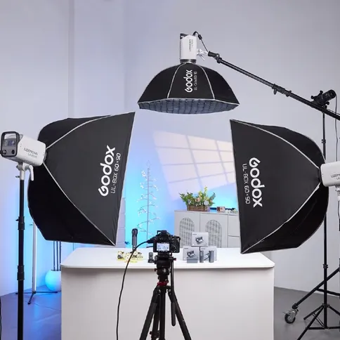 7_Godox_eazyflow_foldable_rect_bowens_softbox.jpg