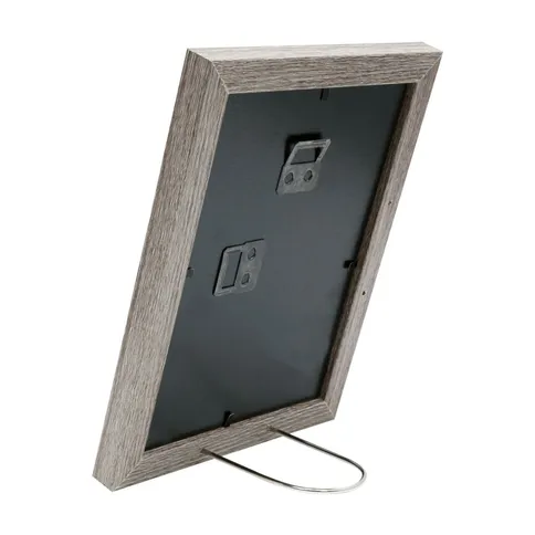 Deknudt-Fotokader-in-vergrijsde-eikkleur-met-witte-passe-partout-13x18-S66KH3_3.jpg