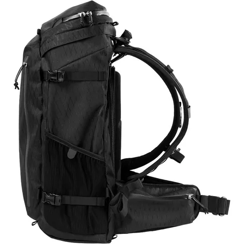 F-Stop-Kashmir-2-AIR-33L-Backpack-Male-Torso-Version-Anthracite_3.jpg
