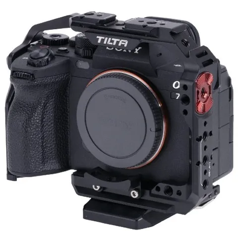 full-camera-cage-for-sony-a7-iv-black-1.jpg