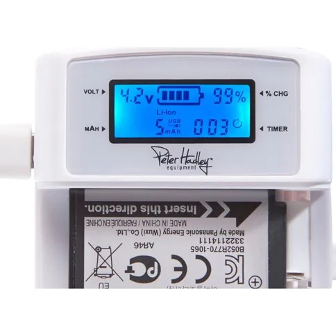 Peter-Hadley-LCD-Li-Ion-universele-oplader_3.jpg