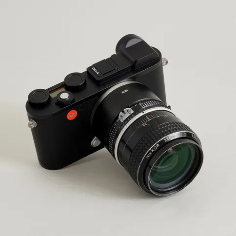 Urth-lens-mount-adapter-4.jpg