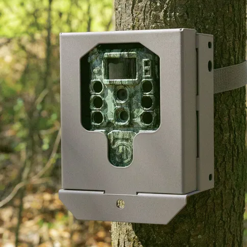 Bushnell_SD_Security Box_In_the_Field.jpg
