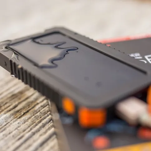 Xtorm-Solar-Charger-Impulse-5.000mAh_5.jpg