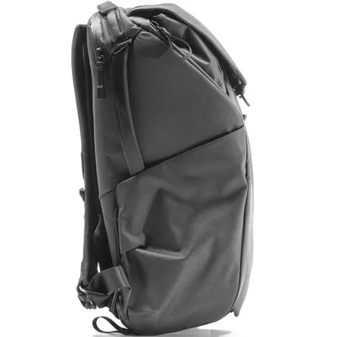 Peak_Design_Everyday_backpack_30L_v2_black_02.jpg
