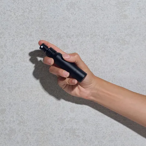 Urth-Glass-Cleaning-Spray_8.jpg