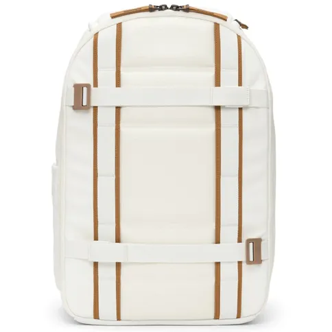 db_ramverk_backpack_21l_oatmilk_2.jpg