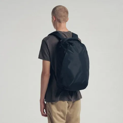 Urth-Norite-24L-Backpack-Camera-Insert-zwart_3.jpg