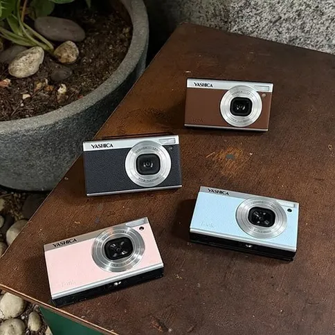 Yashica-Tank-Compact_8.jpg