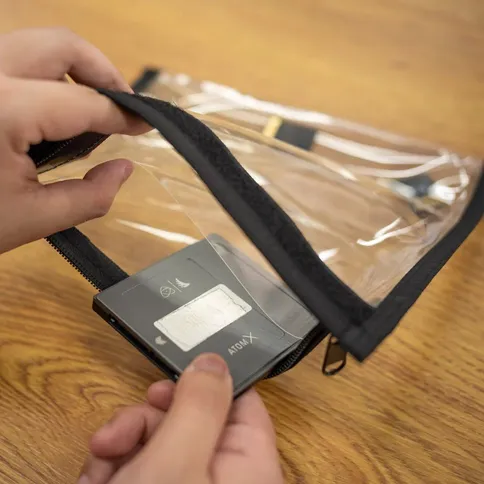 Filmsticks-Linney-Pouch_5.jpg