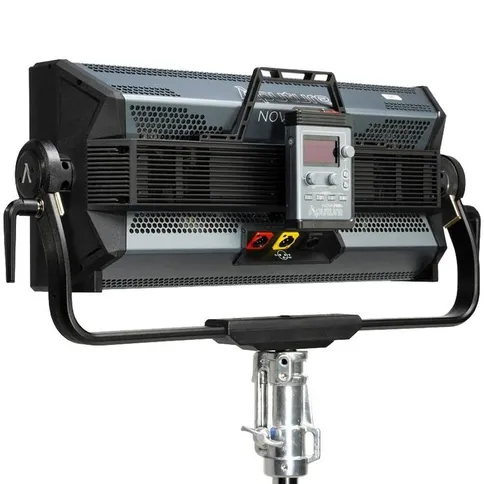 Aputure-Nova-P600c-Kit_5.jpg