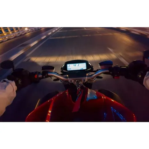 Insta360-Ace-Pro-2-Motorcycle-Bundle_8.jpg