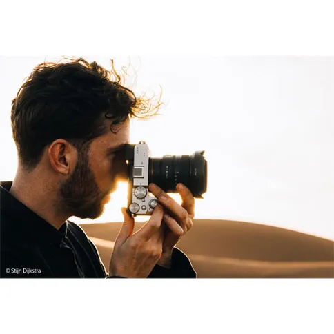 Sony-FE-16mm-F1.8G-2.jpg