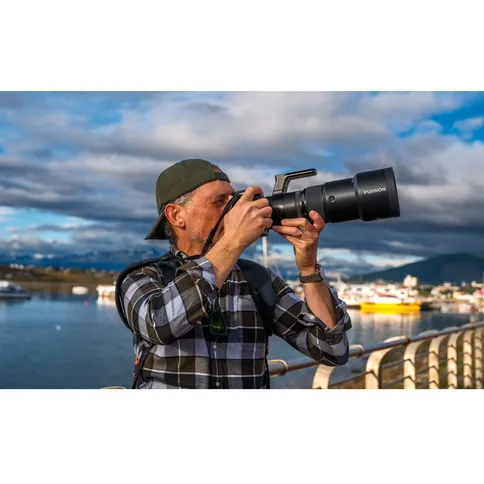 FUJINON GF500mmF5.6 R LM OIS WR_Lifestyle 03.jpg