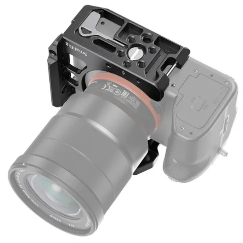 smallrig_half_case_for_sony_a7iii_a7riii_a7riv_3.PNG
