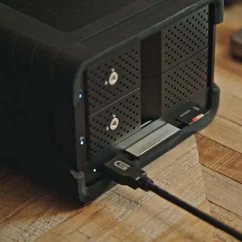 Glyph-Blackbox-PRO-RAID-16TB-with-Hub-Enterprise-Class-Thunderbolt-3_5.jpg
