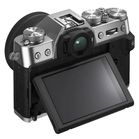 Fujifilm_XT30MarkII_zilver_met1545_foto2.jpg