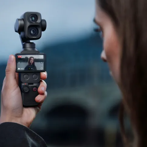 dji_osmo_pocket_4p_black_creator_combo_5.webp