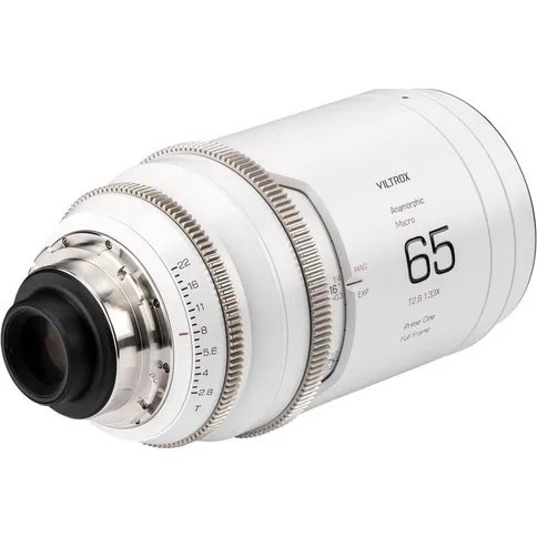 Viltrox-EPIC-65mm-T2-8-Macro-1-33x-PL-Full-Frame-Anamorphic-Cine-Lens-Blue-Flare_6.jpg