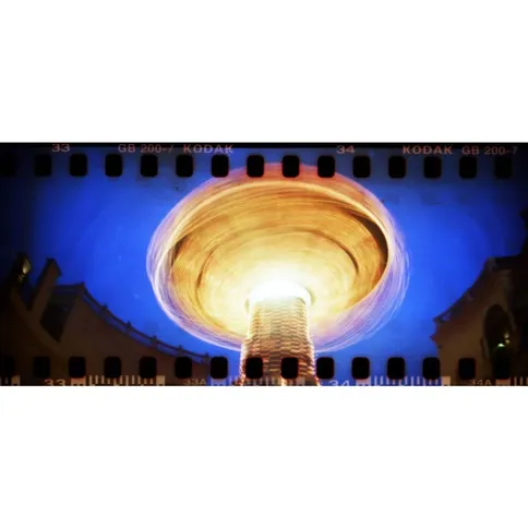 Lomography-Sprocket-Rocket-Camera-Baja-Blue_7.jpg
