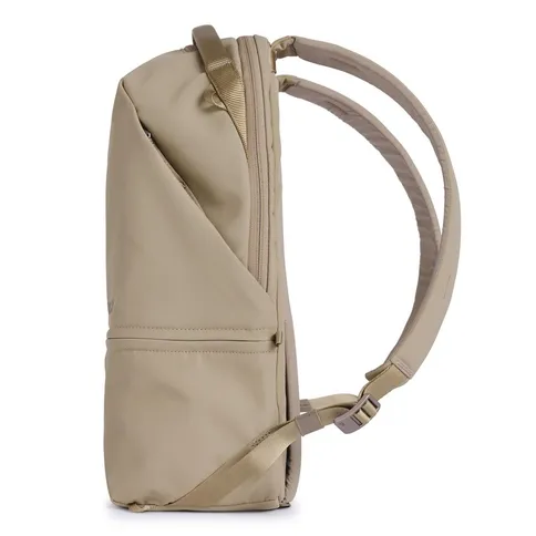Urth-Arkose-20L-Backpack-beige_3.jpg