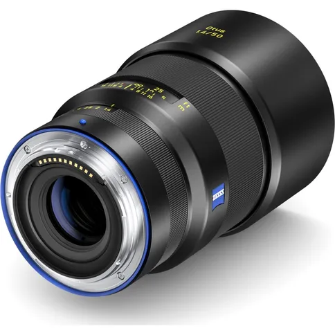 ZEISS_Otus_1_4_50_Detail_Z-Mount.jpg