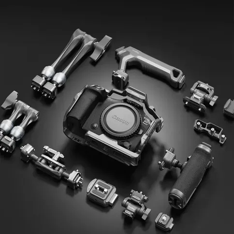 SmallRig-HawkLock-Quick-Release-Cage-Kit-for-Canon-EOS-R5-Mark-II-5029_8.jpg