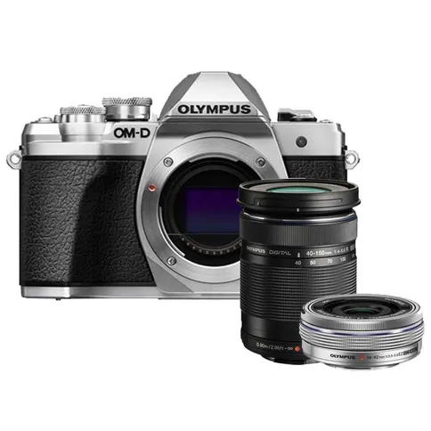 Olympus EM10 Mark III zilver met 14-42 met 40-150.jpg