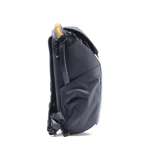 Peak-Design-Everyday-backpack-30L-V3-midnight_3.jpg