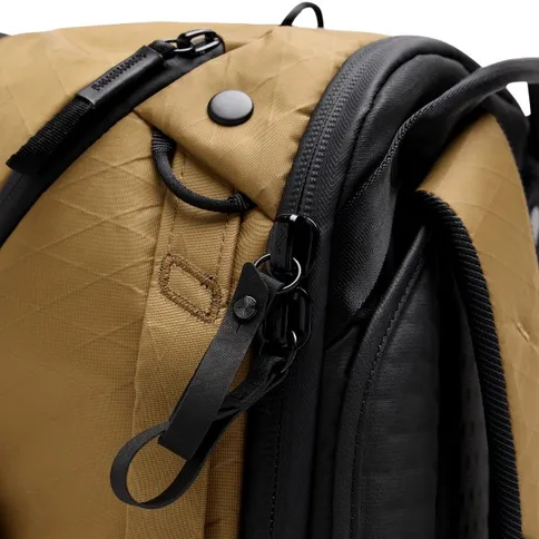 Peak Design-Travel-Backpack-45L_8.jpg