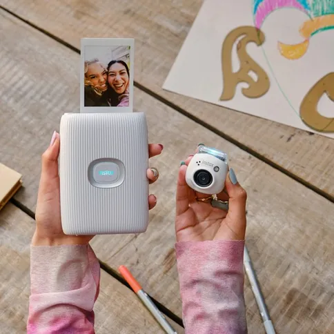 Fujifilm-Instax-PAL-digital-camera-milky-white-14.jpg