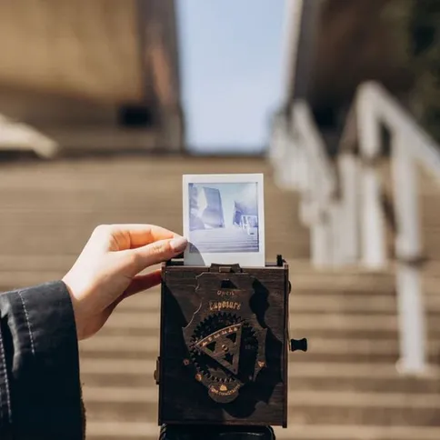 JollyLook-DIY-Pinhole-SQUARE-Instant-Filmcamerakit-voor-zelfmontage-Bruin-gekleurd_7.jpg