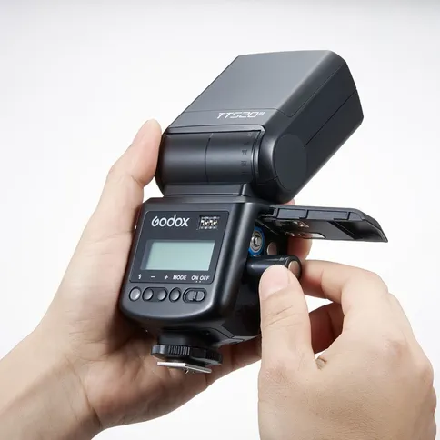 Godox-TT520III-Camera-Flash-with-LCD-Screen_18.jpg