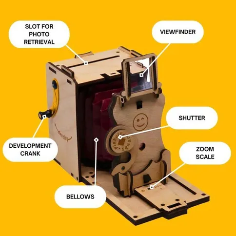 JollyLook-DIY-Pinhole-SQUARE-Instant-Filmcamerakit-voor-zelfmontage-Natuurlijk-hout_3.jpg