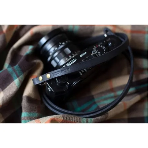 Bronkey-Berlin-101-leather-camera-strap-black-110cm_5.jpg