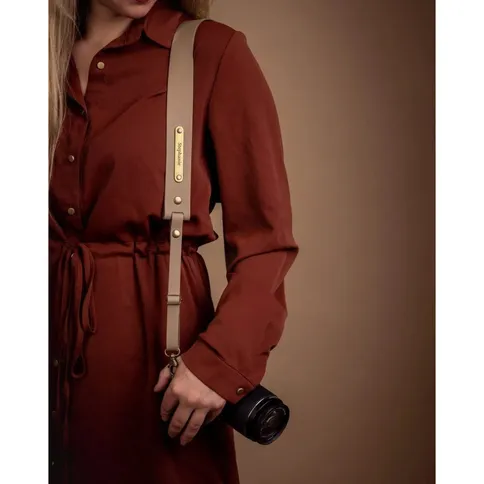 The-Hantler-Camera-Neck-strap-Taupe-Old-silver_9.jpg