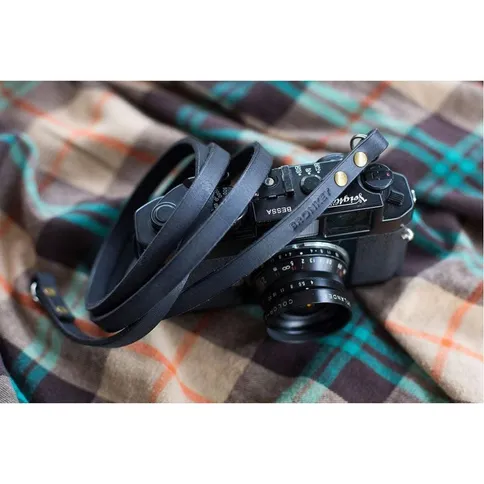 Bronkey-Berlin-101-leather-camera-strap-black-110cm_4.jpg