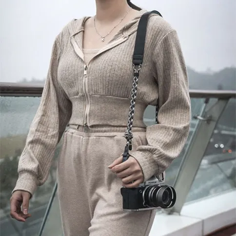 Leofoto-L-CS-202-Camera-strap-rock-gray_2.jpg