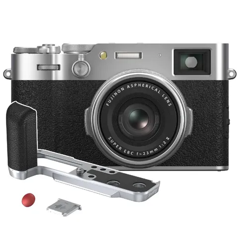 Fujifilm_100VI_zilver_met_SmallrigGrip.jpg