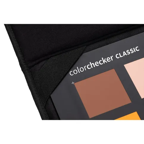 calibrite_colorchecker_classic_xl-met-case-04.jpg