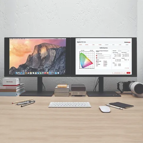 datacolor-spyder-x2-lifestyle2.jpg