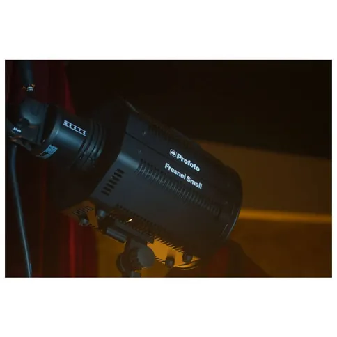 Profoto_Fresnel_small_foto3.jpg