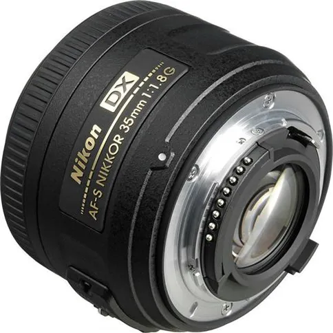 nikon_35mm_afs-dx_3.jpg