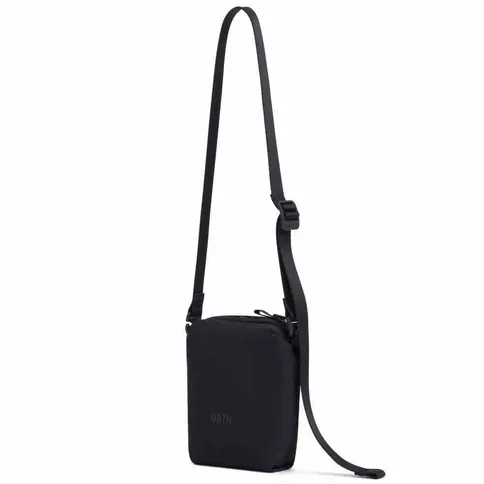Urth-Andesite-Camera-Pouch-black-2.jpg
