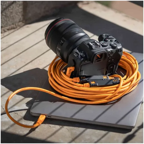 Tether-Tools-TetherPro-Optima-10G-USB-C-9-4m-straight-to-right-orange_2.jpg