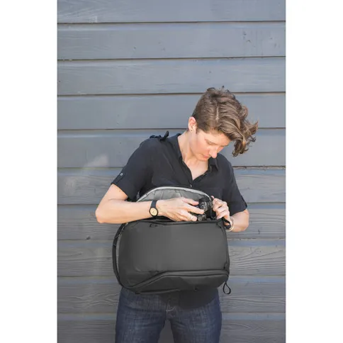 Peak_Design_Everyday_backpack_zip_15L_v2_black_07.jpg