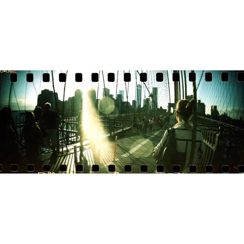Lomography-Sprocket-Rocket-Camera-Bittersweet_6.jpg