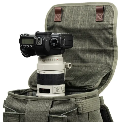 Retrospective-Backpack-15_0002_Retrospective-Backpack-Modular-Pouch-Mounted-Black (12).jpg